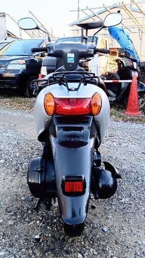 エンジンは素晴らしいです。スズキ レッツ4。バッテリーは新品です