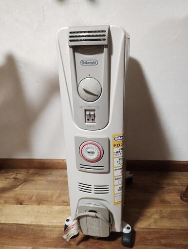 Delonghi デロンギ オイルヒーター 未開封 DeLonghi デロンギ オイル