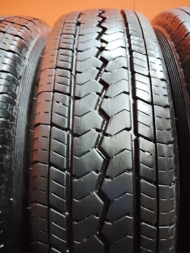 TOYO V-02e 195/80R15 107/105L LT 15インチ 夏タイヤ 4本 24年製 バリ  