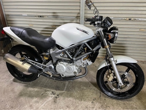 ホンダ　vtr250 実働　始動動画あり