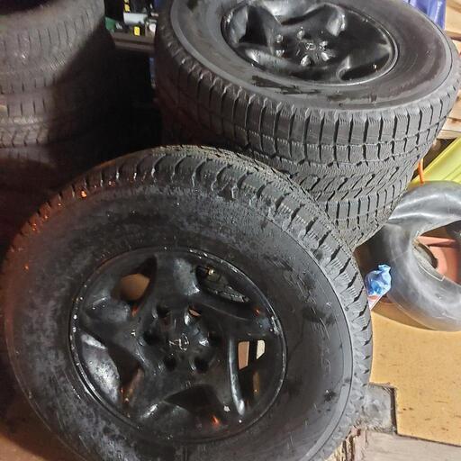 🆕2022年トーヨータイヤ製265/70R16スタッドレスタイヤ&TOYOTA純正  