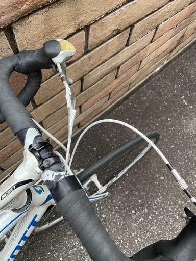 京都引取り限定！ Momentum iwant モーメンタム イオンの自転車