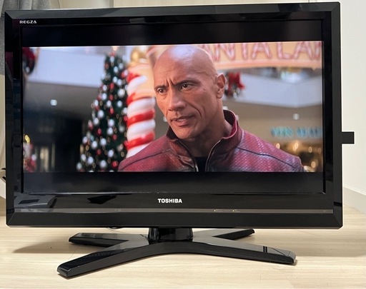 TOSHIBA 32型テレビ　2010年製