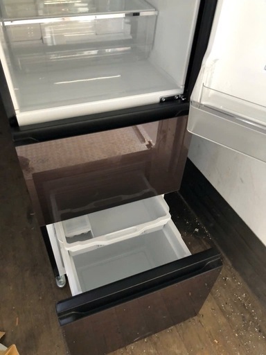 NO 724 ?福岡市内配送設置無料✨? 冷蔵庫 ダークブラウン HR-G2801-BR