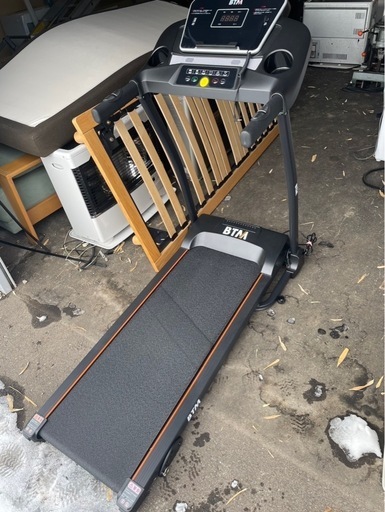 良品 BTM 電動ランニングマシン 8061 速度1~-2km/h (買取  