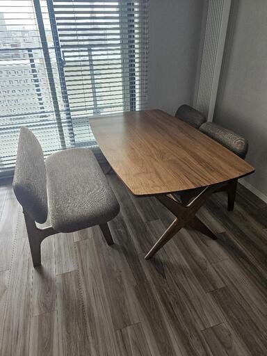 美品ニトリ 4人掛けダイニングセット
