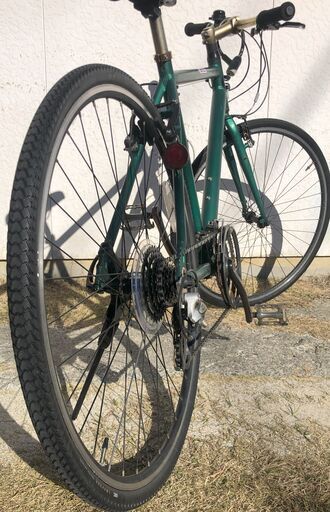 アルミフレーム700Cクロスバイク 3X8 24段変速 売り切れアルミフレーム