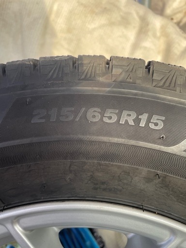 MICHELIN XJS WINTER GRIP+（エックスジェイエス ウィンター グリッププラス ） | トラック用タイヤ | 日本ミシュランタイヤ