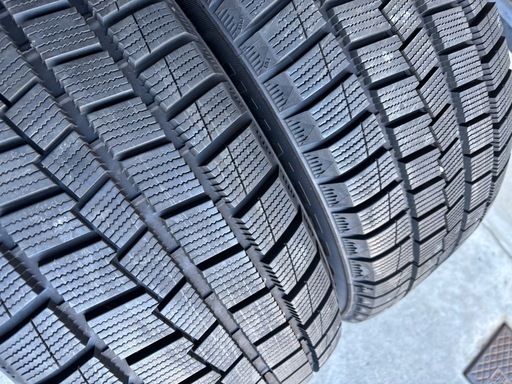 225⁄55R17 アルミ付きスタッドレスタイヤ バリ山 D200-15 送料無料 225 