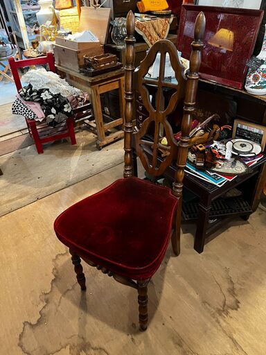 ベロア張り木製アンティークチェア レッド 木製 椅子 イス アンティーク調 家具 ヴィンテージ 札幌市西区 山の手