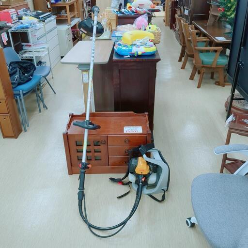 背負い草刈り機☆RYOBI☆EKKB-2665L☆説明書あり、使用感少ない【浜村鹿野温泉ICから3分 買取本舗 宮本リサイクル 営業時間9～19時 定休日水曜のみ←連絡できませんm(_ _)m】