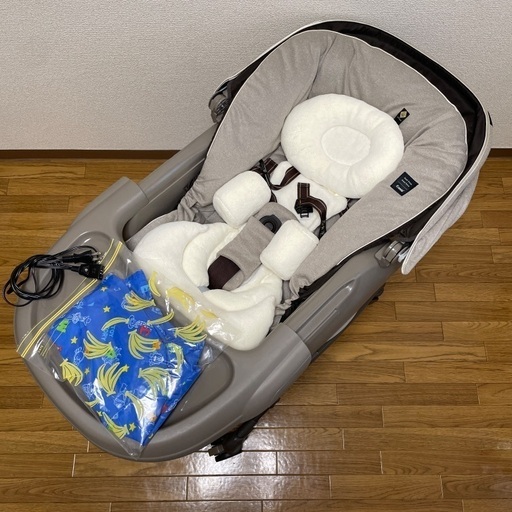 美品】コンビ ホワイトレーベル ネムリラ AUTO SWING BEDi Long 