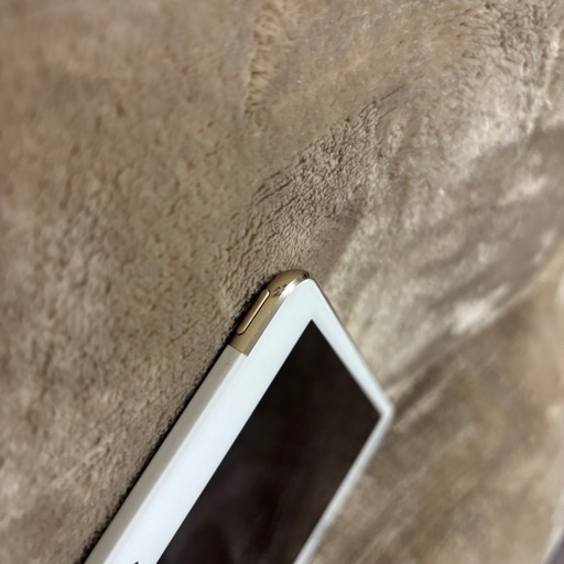 iPad mini4 64GB ゴールド本体Wi-Fi+Cellular モデル Apple iPad mini