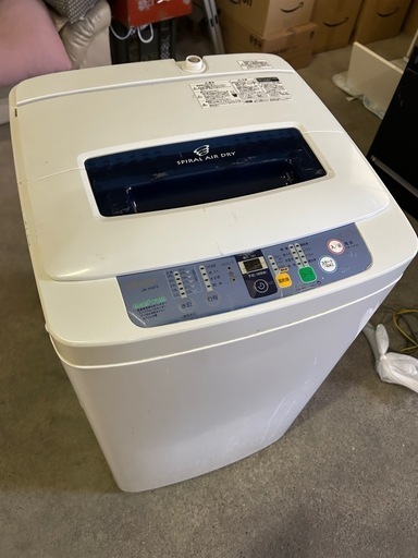 ☆全国送料無料☆Haier 全自動電気洗濯機 JW-K42K 2015年製 風乾燥 全自動洗濯機 4.2kg ハイアール JW-K42K-W 2015年製 一人暮らし