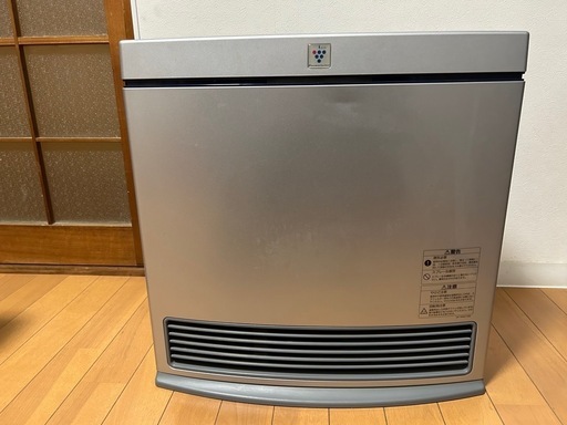 ガスファンヒーター