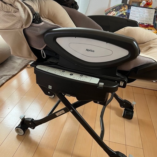 アップリカ ユラリズムオート プレミアム ネオファシーレ ユラリズム