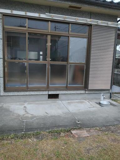 【値下げしました】アルミサッシガラス ８枚上部サッシ８枚網戸、雨戸