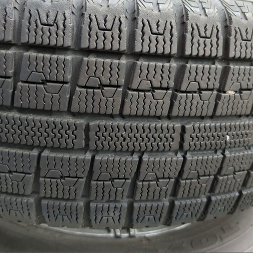 スタッドレスタイヤ 185/65 R15