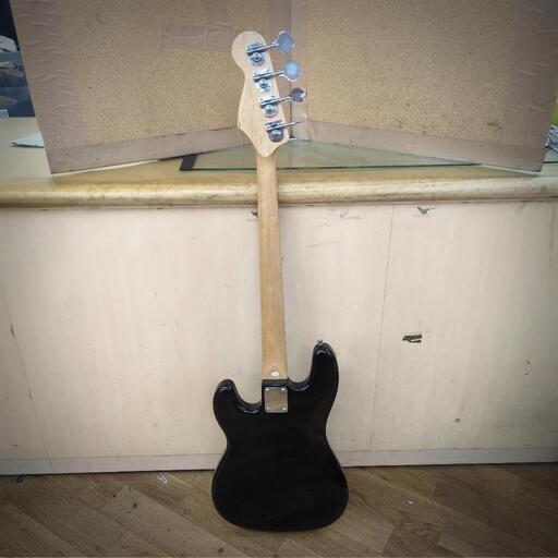 J074 ☆比較的ｷﾚｲ☆SELDER☆ベース☆プレシジョンタイプ プレシジョン