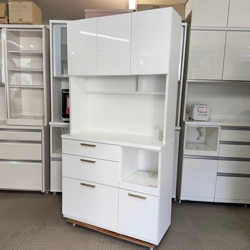 食器棚 美品 2024.4購入 9/20〆 食器棚 美品 2024.4購入 9/24〆