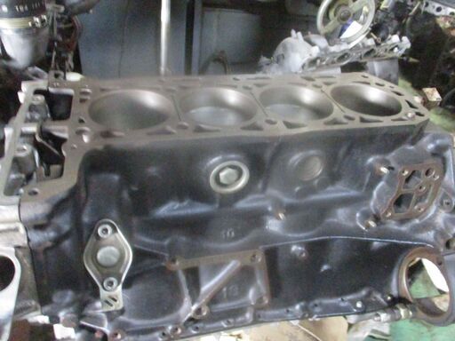 Mベンツ117-107エンジンシリンダーヘツト左右セツト販売15万より