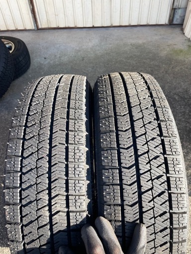 新品同様】スタッドレス ブリヂストンVRX2 中古】☆新品同様 145