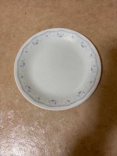 コレール　皿