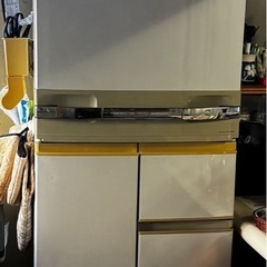 持ち帰り特価冷蔵庫シャープノンフロン345 L 2011年生別館に置いてます