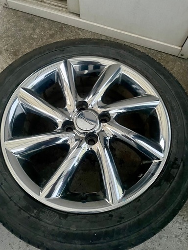 オーテックのアルミホイール エルグランド純正オーテック18インチ