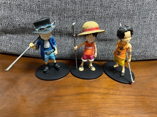 【訳アリ】ワンピース　フィギュアセット(ルフィ・サボ・エースなど) 75131865 ワンピース スペシャルフィギュア3体セット（サボ、ルフィ、エース