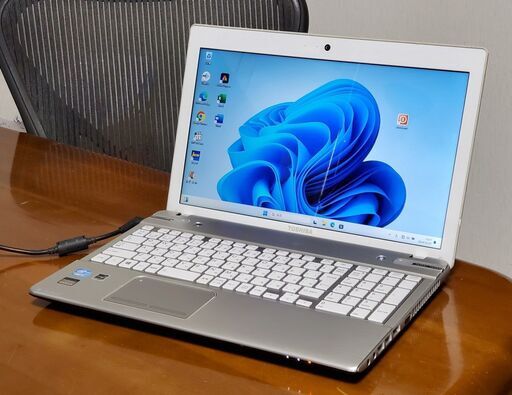 dynabook/AZ85TG/Win11/Intel Core i7-6700HQ/SSD512GB/メモリ8GB 