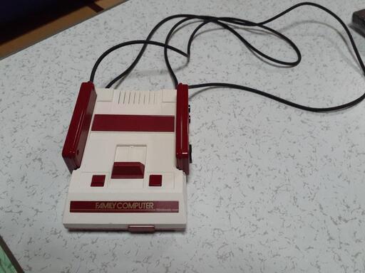 任天堂クラシックミニ ニンテンドークラシックミニ64の本体画像。ホ