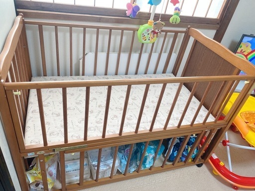 IKEA SUNDVIK ベビーベッド　グレーブラウン IKEA イケア ベビーベッド SUNDVIK スンドヴィーク グレーブラウン