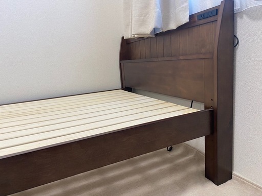 【茅ヶ崎市受渡】 LOWYA セミダブル ベッドフレーム　シャビーナチュラル 茅ヶ崎市受渡】 LOWYA セミダブル ベッドフレーム シャビーナチュラル