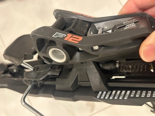 マーカー MARKER F12 TOUR EPF エフ12ツアー ツアー金具 ビンディング 