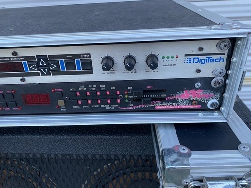 値下げしました！BOSS ME50 ハードケース、ACアダプター シールド二本付き