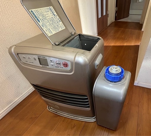 石油ストーブ　\nブルーヒーター