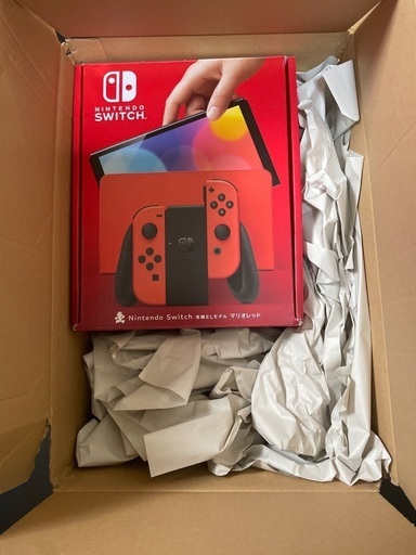 25.Nintendo Switch 有機ELモデル マリオレッド（中古・ドッグ色違い