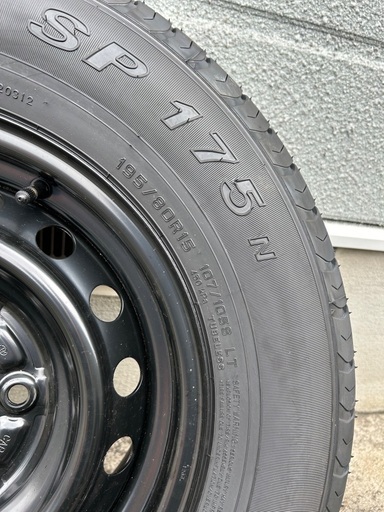 DUNLOP ひやし 15インチタイヤ SP175 新車外し 商用車 ハイエース