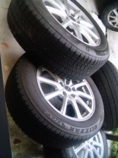 ブリザックVRX2 17インチ スタッドレスタイヤ アルファード、ヴェル