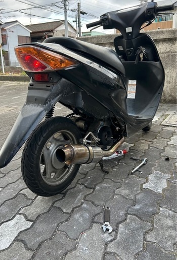 濃ゆ〜い青が新登場！ スズキ50cc スクーター「アドレスV50」のカラー