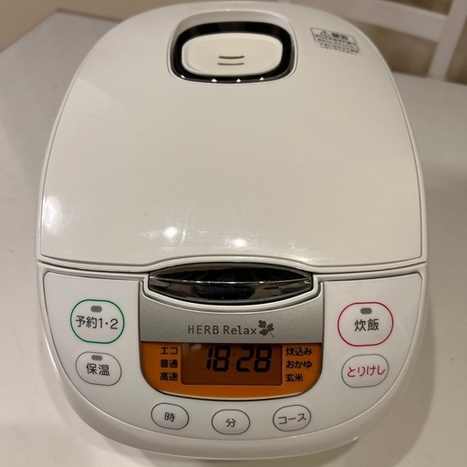 炊飯器　2019年製
