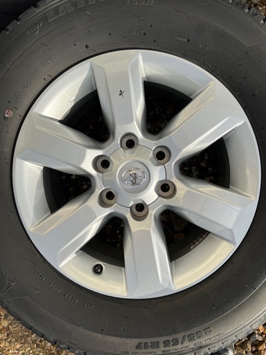 ランドクルーザープラド 150系 17インチ純正アルミ 265/65R17