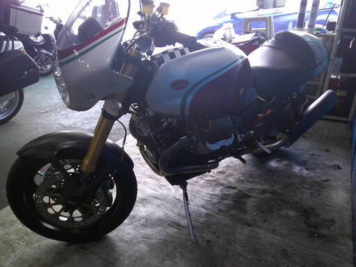 モトグッチ V11コッパイタリア 銀/赤 予備検査対応 エンジン始動動画 半額配送キャンペーン 現状渡し諸経費￥0- 横浜 P-Yard モトグッチ V11コッパイタリア 銀/赤 予備検査対応 エンジン始動動画