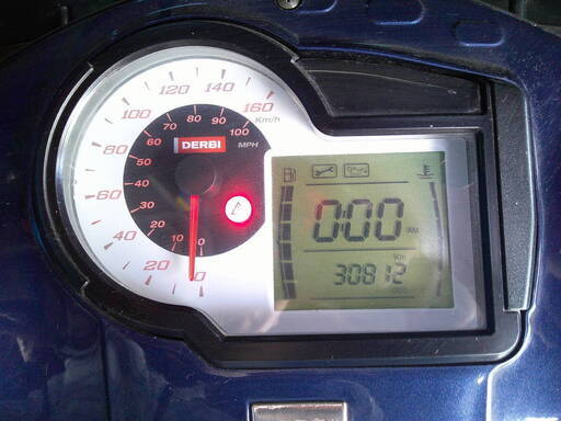 デルビ ランブラ250i 青 エンジン始動確認 自賠責保険で乗れます 半額配送キャンペーン 現状渡し諸経費￥0- 横浜 P-Yard デルビ ランブラ250i 青 エンジン始動確認 自賠責保険で乗れます 半額