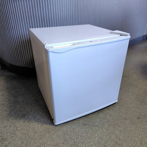 ★ユーイング U-ING 冷蔵庫1ドア 45L 直冷式 ホワイト UR-DR05J 2017年製 実働★