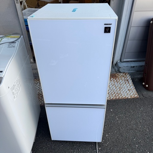 SHARP (シャープ) 2015年製　137Ｌ　2ドア冷蔵庫 SJ-D14A 2015年製 137L
