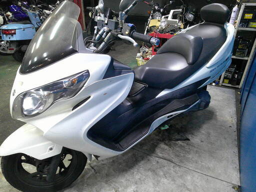 SUZUKI スカイウェイブ250SS-2 白 格安提供車 半額配送キャンペーン ク