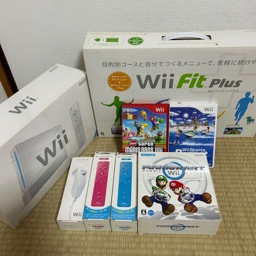 Wii本体・マリオカート本体+リモコン・Wii ソフト2個 Wii リモコン 2個 + ハンドル 2個 + マリオカートWii セット