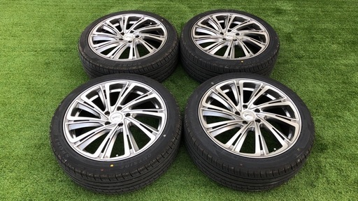 ほぼ新品タイヤ 7.5J 5H P.C.D:114.3 INSET:55 バドックス(BADX